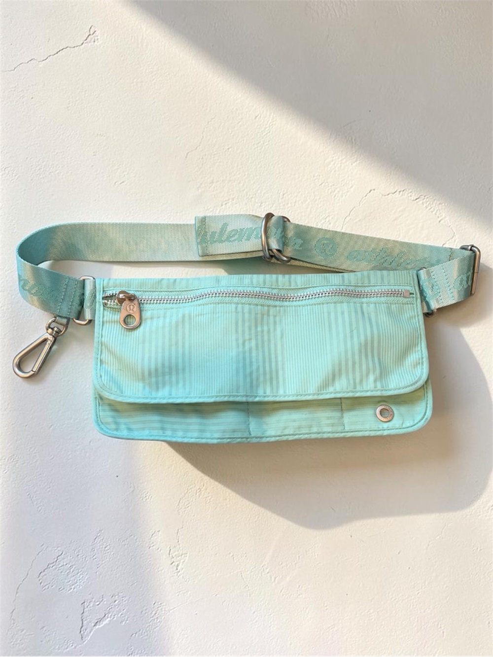 Vintage lululemon athletica travel pooch VII Mint Green Crossbody Belt Bag